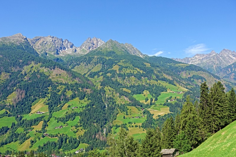 The view from the chalet to the 3000m peaks of the Hohe Tauern is breathtaking