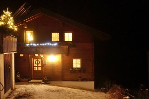 Zur Weihnachtszeit wird unser Berghaus festlich dekoriert