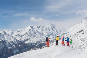 Skifahren vor der Kulisse des majestätischen Grossglockners